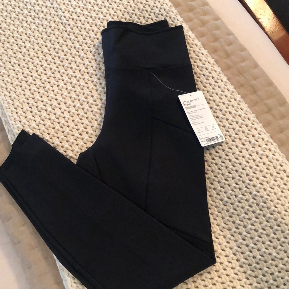 Athleta Stellar City Tight